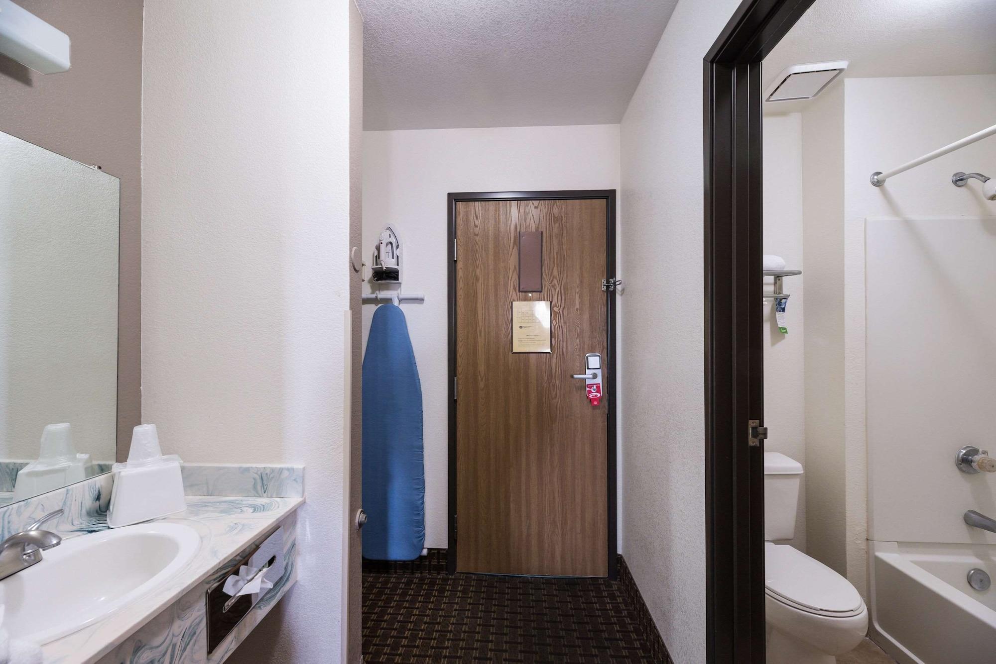 Econo Lodge Inn & Suites Williams - Grand Canyon Area Exterior photo
