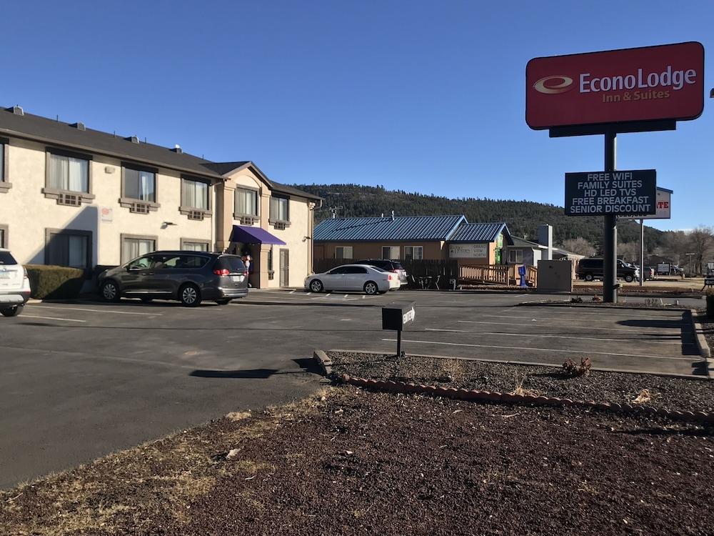 Econo Lodge Inn & Suites Williams - Grand Canyon Area Exterior photo