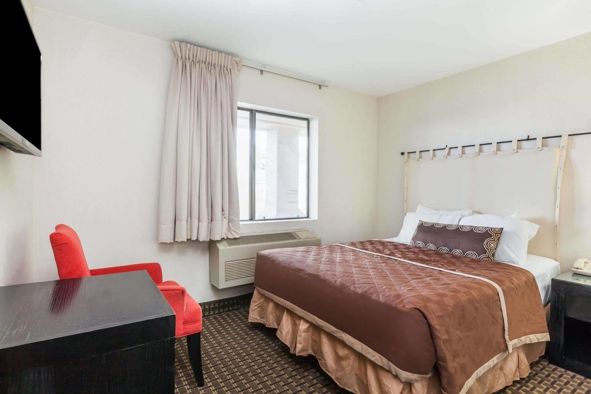 Econo Lodge Inn & Suites Williams - Grand Canyon Area Exterior photo